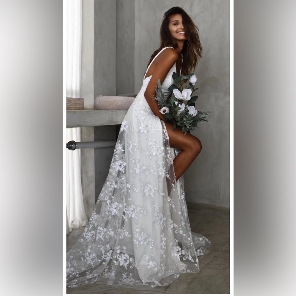 BRAND NEW 💍 Lace Wedding Dress Plus